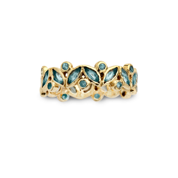 18K Gold Ring with Blue Topaz Gemstones