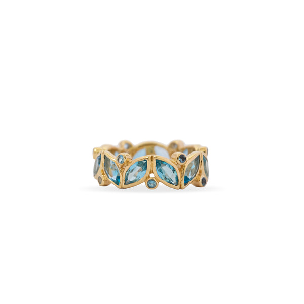 18 Karat Gold Ring with Blue Topaz